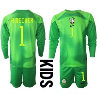 Brasilien Alisson Becker #1 Målvakt Bortatröja Barn VM 2022 Långärmad (+ Korta byxor)